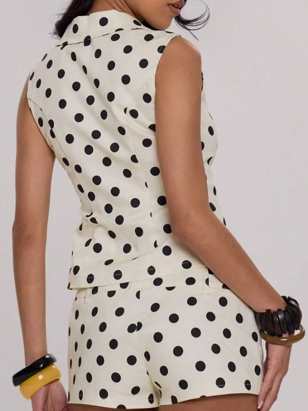 Cream Casual Women's Zip Front Collar Sleeveless Cute Fitted Top